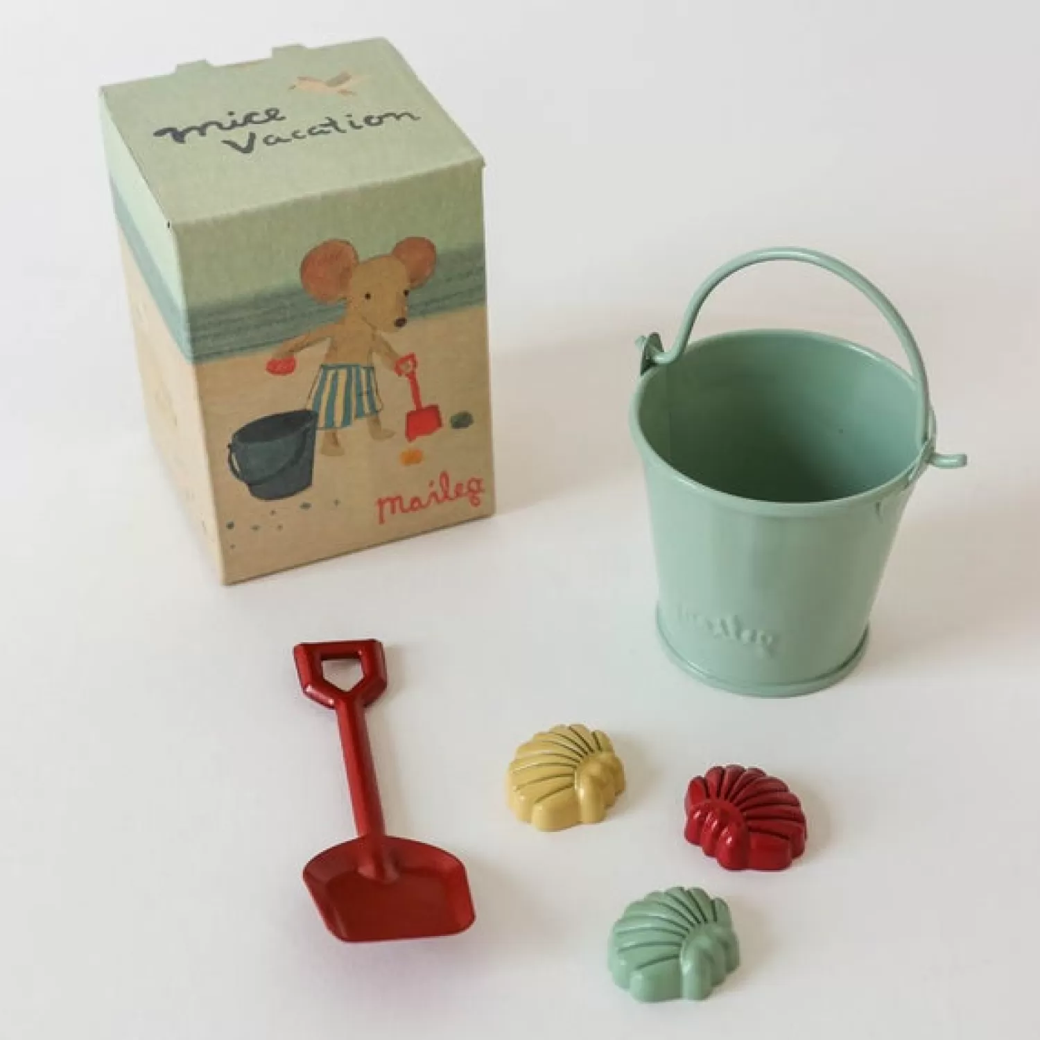 Maileg Beach Set – Spade, Bucket & Shells For Mice Sale