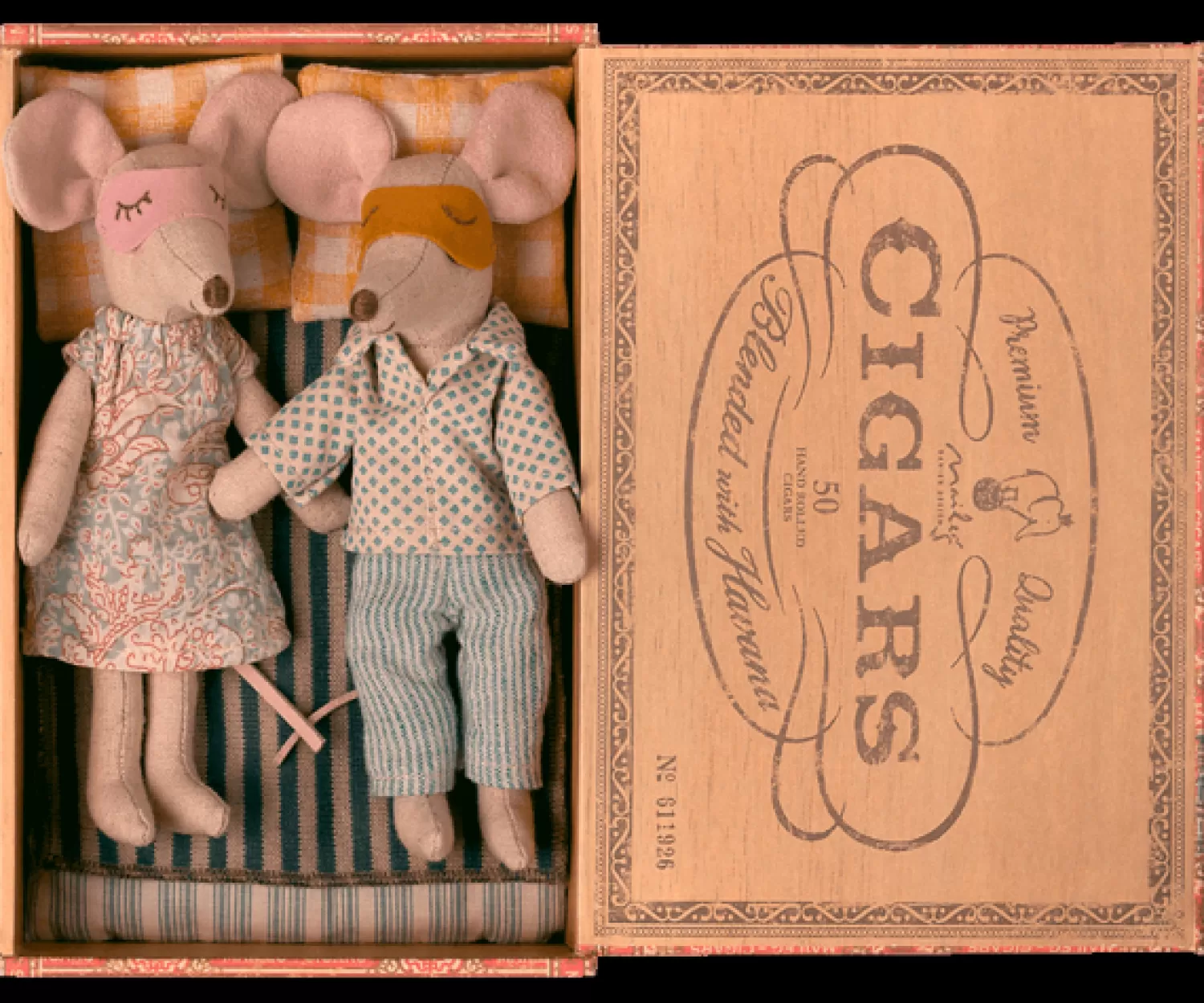 Maileg Mum & Dad Mice In Cigarbox Cheap